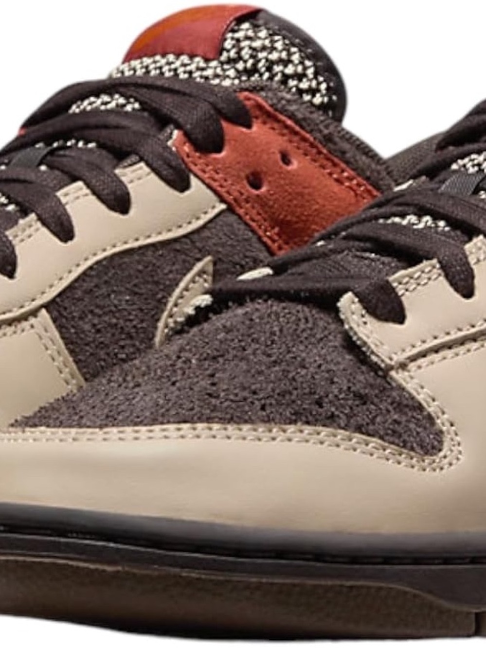 Nike Men's Low-Top Sneaker in Brown, Beige & Rust
